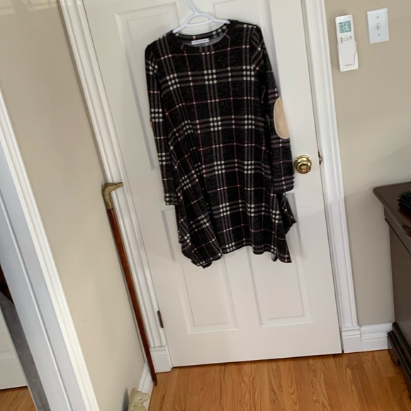 Casual fall/winter dress. - Picture 7 of 7